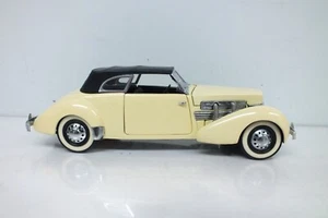 1937 Cord 812 Phaeton Coupe Franklin Mint 1:24 Die Cast - Picture 1 of 9