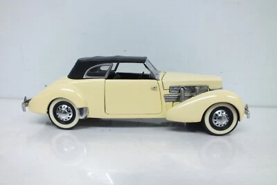 1937 Cord 812 Phaeton Coupe Franklin Mint 1:24 Die Cast - Image 1 of 4