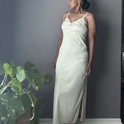 Vintage Comprimento Total Maxi Slip Feminino Tamanho 34 Creme Furo Chave Roseta - Imagem 1 de 4