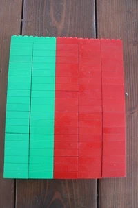 Lote 100 bloques de ladrillos Duplo 2X4 rojo hierba verde 50+ - Imagen 1 de 2