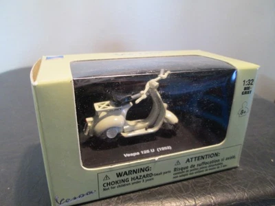 1 : 32  Vespa  125 U    1953   creme   New Ray - Bild 1 von 2