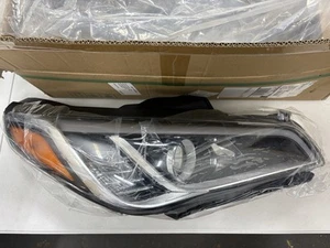 2015, 2016, 2017 Hyundai Sonata Left Headlight Brand New Drivers Side. TYC NIB - Picture 1 of 3