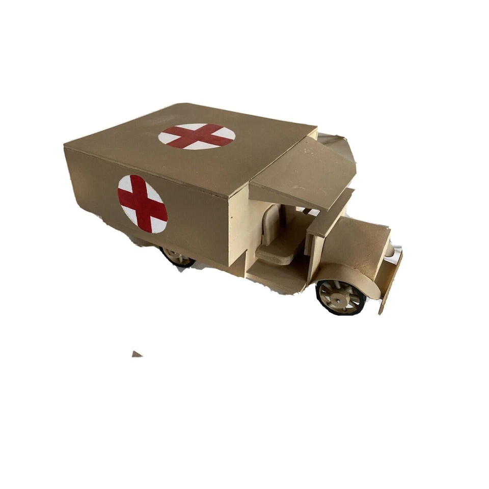 Juguete Jeep médico de madera militar modelo hecho a mano Foto 1 de 4