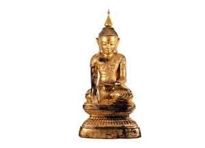 Ein Antiker , Sitzender Buddha. Aus lackierten & vergoldetem Holz. Burma 19. Jh. - Bild 1 von 10