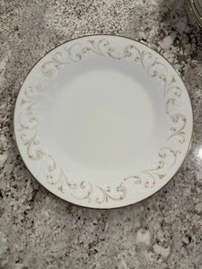 Noritake Duetto 6610 Gold Trim Japan 10.5” Dinner Plate - Picture 1 of 4