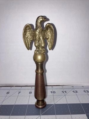 DE COLECCIÓN Águila Calva Americana Bandera Poste Topper Acabado Latón 6"  Foto 1 de 4