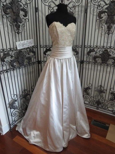 VESTIDO DE NOVIA 155W ALFRED ANGELO ZAFIRO TALLA 12 ENCAJE SATINADO CONCHA DORADA $1100 Foto 1 de 4