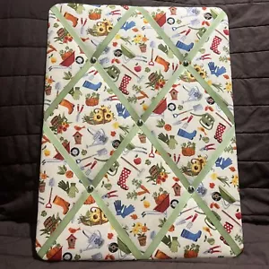 40x30cm Hand Crafted Fabric Notice Memo Pin Notice Board - Gardening Design - Picture 1 of 3