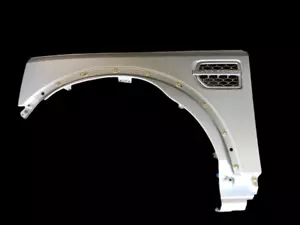 Land Rover LR4 10-16 OEM Drivers Side Front Left Fender Zermatt SIlver LR013932 - Picture 1 of 3