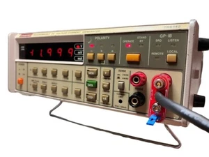 ADVANTEST Takeda Riken TR6142 Generatore di tensione/corrente DC programmabile usato - Foto 1 di 7