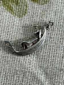 Dije de góndola plateada de colección Venecia recuerdo viaje - Imagen 1 de 5