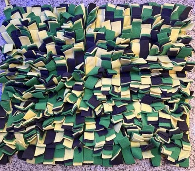 Snuffle Mat Dogs & Cats Interactive Feeding Mat or Scent Game for Pets NEW - Image 1 of 4