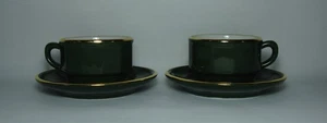 2 x APILCO BISTROWARE GREEN & GOLD SMALL COFFEE CUPS & SAUCERS IN V/G CONDITION - Picture 1 of 5