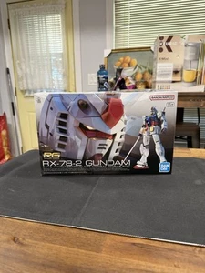 RG RX-78-2 GUNDAM E.F.S.F. PROTOTYPE CLOSE-COMBAT 1/144 Model Kit Bandai Hobby - Picture 1 of 7