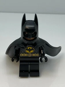 LEGO Batman - One Piece Mask and Cape Minifigure From Set 76139 & 76161 - Picture 1 of 3