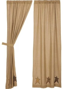 Cortinas de arpillera rústica 84" L tostadas con parches de estrellas primitivas y 2 lazos Stratton - Imagen 1 de 6