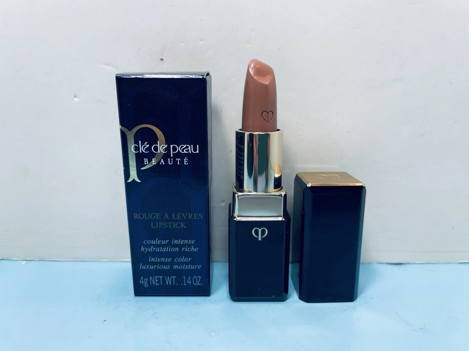 CLE DE PEAU - INTENSE COLOR LUXURIOUS MOISTURE - 2 SILK SCROLL - .14 OZ - BOXED - Image 1 of 1