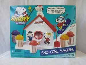 De colección Años 80 Peanuts Charlie Brown Snoopy Friends Sno Cone Máquina Juego Completo Caja Original - Imagen 1 de 24