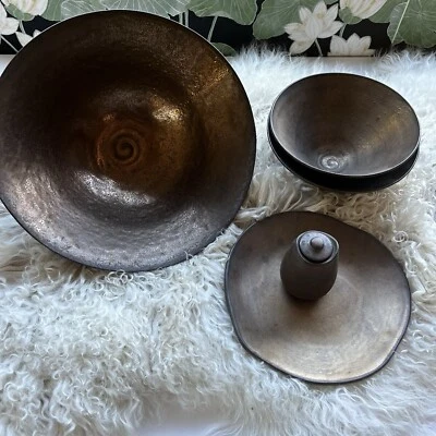 Juego de platos de cuenco metálico artesanal hecho a mano cerámica arcilla remolino bronce   Foto 1 de 4