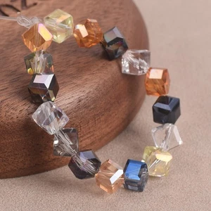 Cubo de vidrio facetado con agujero diagonal de 6 mm 30 un. cuentas sueltas para joyería hágalo usted mismo - Imagen 1 de 16
