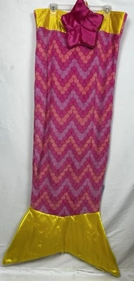 Acurrucado cola de sirena Foto 1 de 4