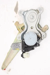 Fensterheber hinten links Mitsubishi L 200 KB4T MN182354 DENSO MN182403 04-2006 - Picture 1 of 3