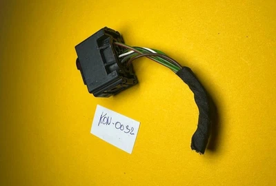 OEM BMW 1 2 3 4 X3 X4 X5 X6 X7 Z4 i3 i4 Series ACC RADAR SENSOR CONNECTOR - Image 1 of 4