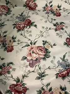 Vintage Fabric 5th Avenue 1 Yard Danbury White Florals 1990 Scotch Guard - Picture 1 of 8