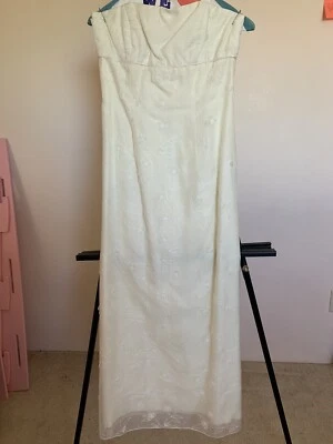 VESTIDO DE NOVIA NICOLE MILLER SEDA BORDADO FLORAL 2 USADO EN EXCELENTE ESTADO Foto 1 de 4