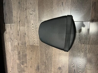 Pastilla de cuero para asiento trasero de pasajero para Suzuki GSXR 600/750 2011-2023 Foto 1 de 2