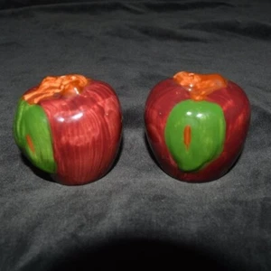 Franciscan Vintage Red Apple Salt & Pepper Shaker Set - Picture 1 of 1