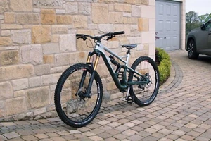 Custom Cannondale Jekyll 1 mountain/enduro bike - Picture 1 of 8