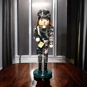 Target 2011 Female Soldier In Camo Uniform Binoculars Canteen Dog Tags Leg Pouch - Picture 1 of 7