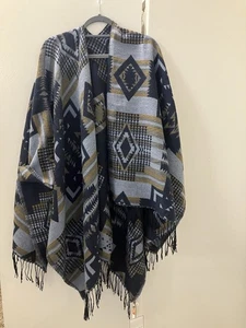 NWT Shiraleah Southwestern Roisin Fringe Shawl Wrap Poncho Cape - Picture 1 of 6