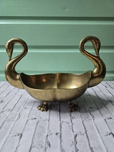 Centro de mesa/plantadora de latón macizo con patas de cisne 13" - Imagen 1 de 8