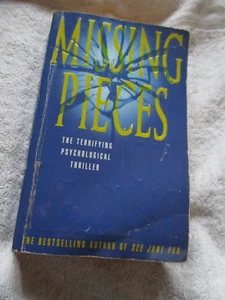 A paperback book 'Missing Pieces' by Joy Fielding - Picture 1 of 3