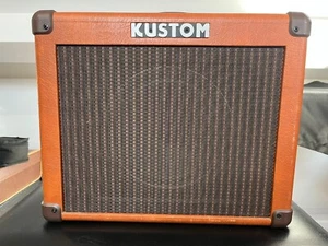 Kustom KAA16 Acoustic Guitar Amplifier - 16w, Beautiful Finish, Celestion Super - Picture 1 of 5