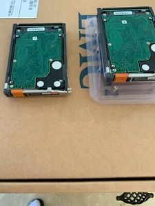 EMC 005051632 1.2TB SAS 10K 12GB UNITY 300 400 500 600 350 450 550 650 - Picture 1 of 2