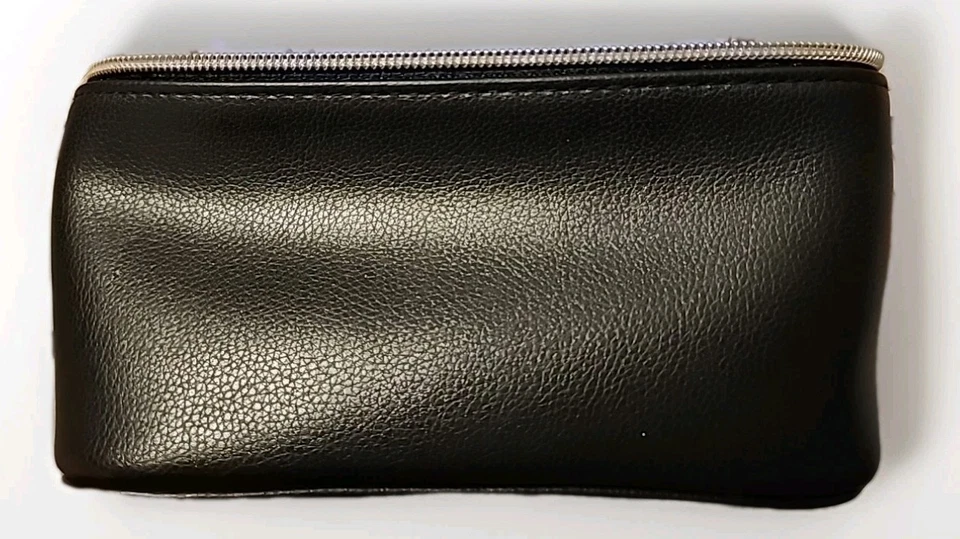 Bolsa de viagem cosmética Bvlgari Vanity feita exclusivamente para Emirates Airlines - Imagem 1 de 4