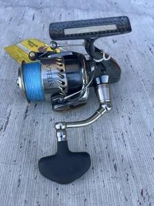 Carrete de agua salada Shimano Stella 4000FB, faltan 2 piezas (resaltado en rojo), - Imagen 1 de 6