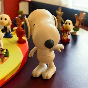 Figura UFS Peanuts Snoopy 7" Cabeza Móvil Brazos Piernas Difícil de Encontrar - Imagen 1 de 4