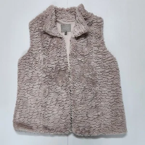 Yarra Trail Size 14 Beige Faux Fur Sleeveless Vest VGC - Picture 1 of 5