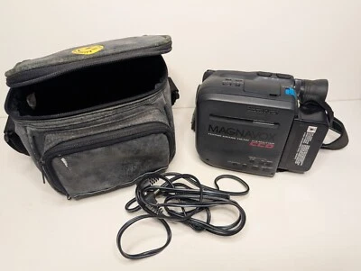 Magnavox CVL610AV01 Black 6:1 Power Zoom CCD Handheld Camcorder - FOR PARTS ONLY - Image 1 of 4