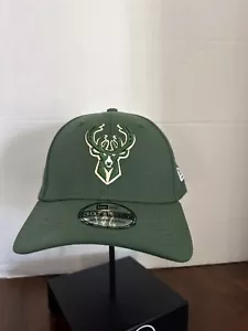 Milwaukee Bucks NBA Basketball Hat Cap New Era 39Thirty Medium Large - Picture 1 of 5