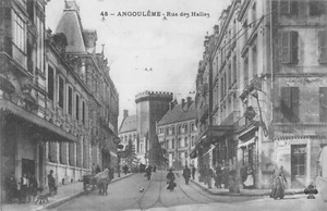 CPA 16 ANGOULEME RUE DES HALLES - Picture 1 of 1