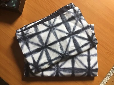 HOME BY SAINSBURYS SINGLE BLUE WHITE DUVET SET INC 2 P/CASES - Image 1 of 3