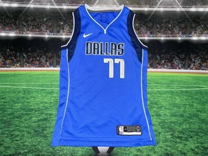 Dallas MAVS Luka Doncic #77 Fanatics Jersey Sz 40 Adult Preowned Blue - Picture 1 of 12