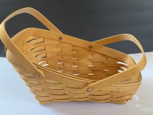 Classic LONGABERGER Medium Vegetable 15105 Basket Signed 2001 - Picture 1 of 4