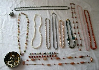 Vintage Schmuck-Konvolut STEINE PERLEN Ketten Armbänder aus Auflösung teilw.neu  - Bild 1 von 2