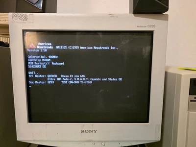 Sony Trinitron Multiscan CPD-G220R 17" CRT Monitor Vintage Good Condition *READ* - Image 1 of 4